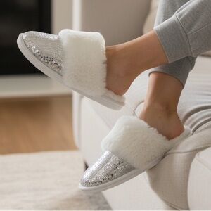 New Women’s Aunden silver sequined slippers
